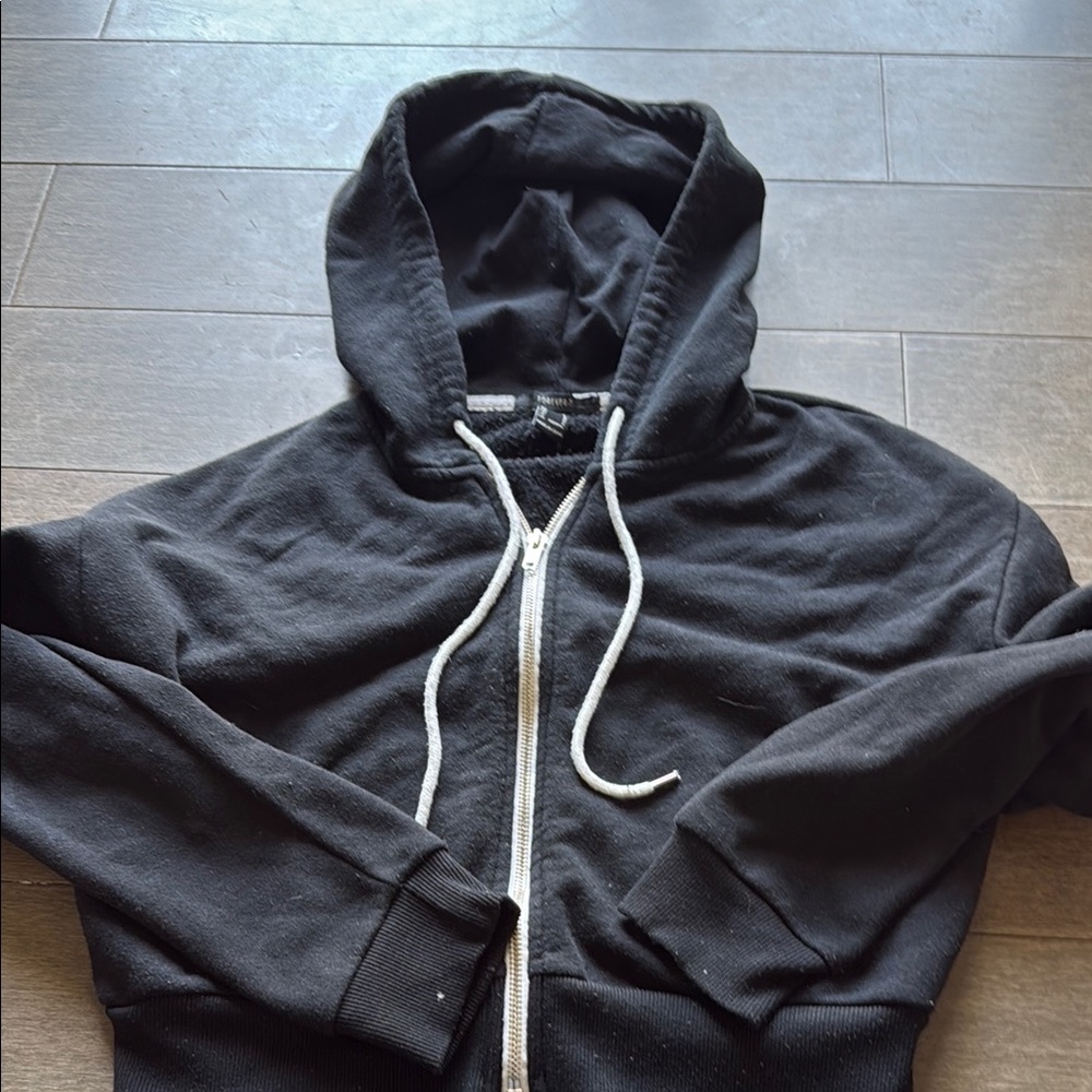 Forever 21 Black Zip-Up crop top jacket